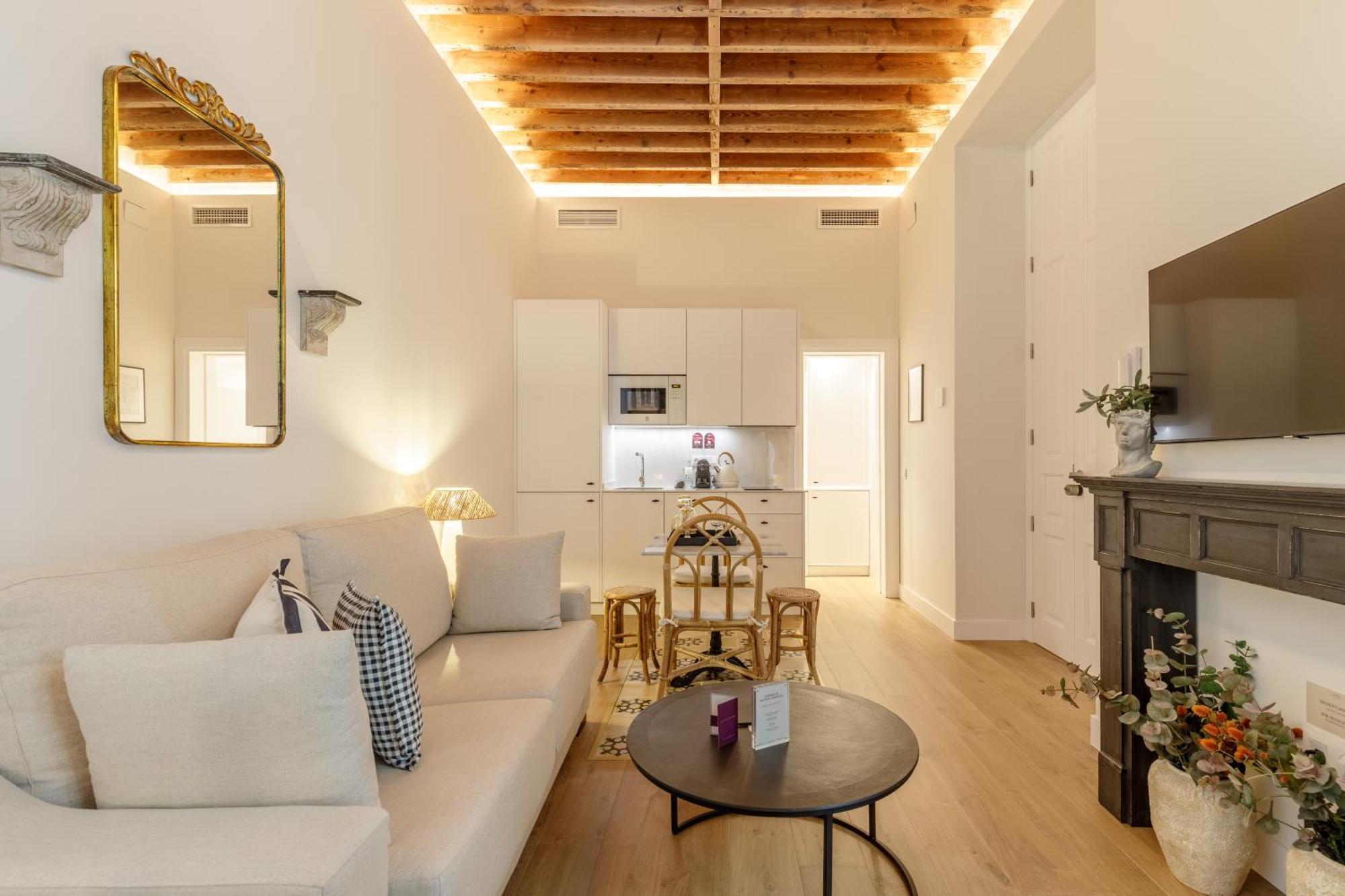 Palacio Vegafuente By Caleta Homes Appartement *